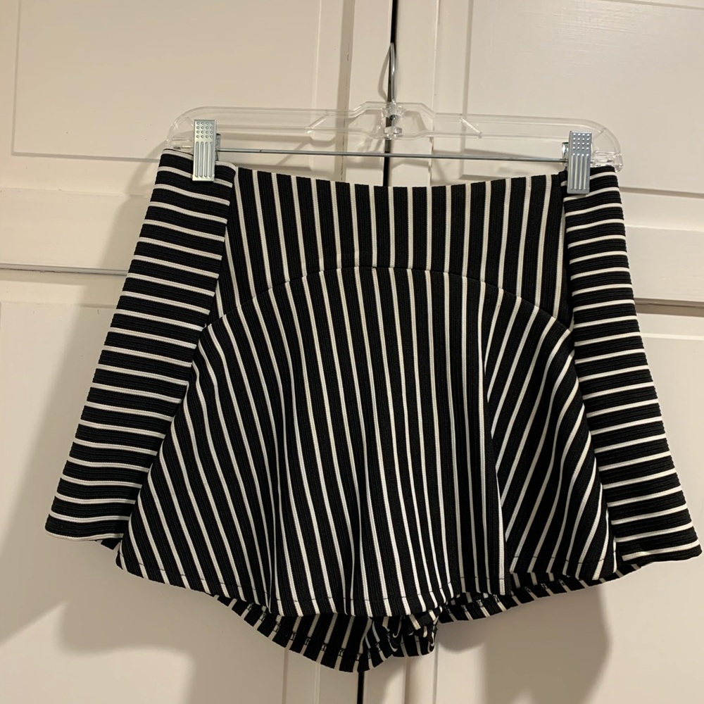 Pinstriped black and white skort